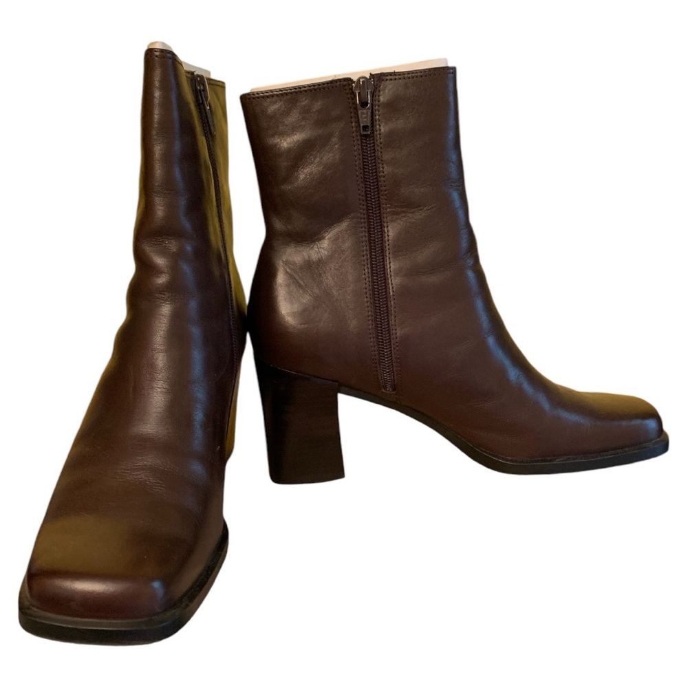 Brown Apostrophe boots size 7 1/2